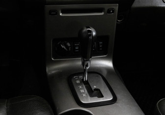 Подержанный автомобиль Nissan Pathfinder 2008 года (11 фото)