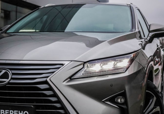 Подержанный автомобиль Lexus RX 2017 года (2 фото)