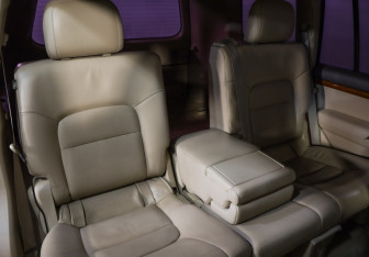 Подержанный автомобиль Toyota Land Cruiser Suv 2013 года (28 фото)