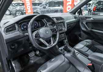 Подержанный автомобиль Volkswagen Tiguan 2021 года (18 фото)