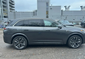 Новый LiXiang L7 2025 (4 фото)