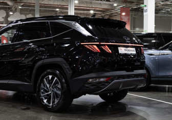 Подержанный автомобиль Hyundai Tucson 2024 года (8 фото)