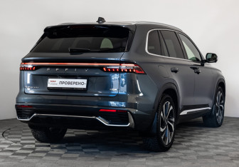 Подержанный автомобиль Geely Monjaro 2023 года (6 фото)