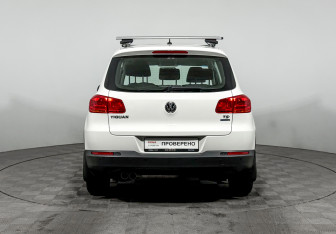 Подержанный автомобиль Volkswagen Tiguan 2012 года (6 фото)