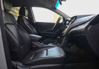 Подержанный автомобиль Hyundai Santa Fe 2012 года (28 фото)