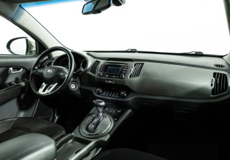 Подержанный автомобиль Kia Sportage 2014 года (9 фото)