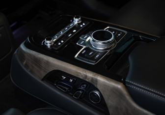 Подержанный автомобиль Genesis G90 2020 года (36 фото)