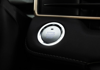 Подержанный автомобиль Exeed LX 2023 года (15 фото)