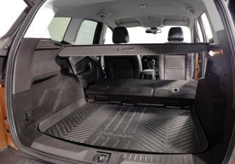 Подержанный автомобиль Ford Kuga 2015 года (26 фото)