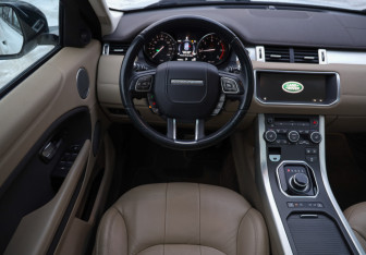 Подержанный автомобиль Land Rover Range Rover Evoque 2017 года (12 фото)