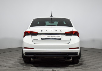 Подержанный автомобиль Skoda Rapid Liftback 2020 года (6 фото)