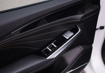 Подержанный автомобиль Geely Preface 2024 года (23 фото)