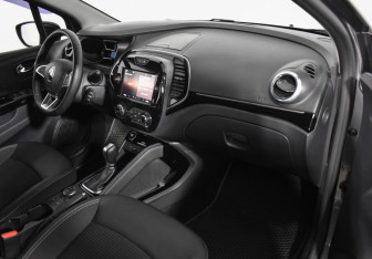 Подержанный автомобиль Renault Kaptur 2021 года (12 фото)