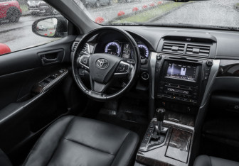 Подержанный автомобиль Toyota Camry Sedan 2015 года (13 фото)