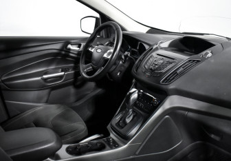 Подержанный автомобиль Ford Kuga 2013 года (13 фото)