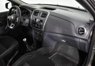 Подержанный автомобиль Renault Logan Sedan 2021 года (12 фото)