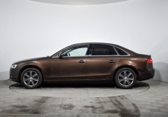 Подержанный автомобиль Audi A4 Sedan 2013 года (8 фото)