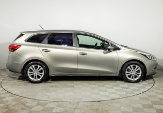 Подержанный автомобиль Kia Ceed Wagon 2014 года (4 фото)