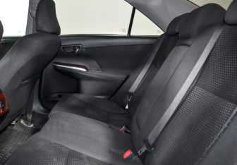 Подержанный автомобиль Toyota Camry Sedan 2013 года (12 фото)