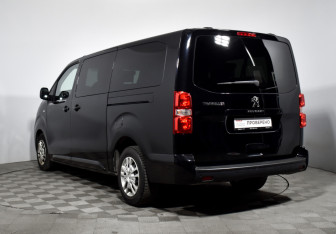 Подержанный автомобиль Peugeot Traveller 2021 года (7 фото)
