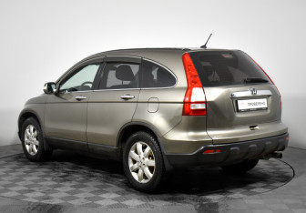 Подержанный автомобиль Honda CR-V 2007 года (7 фото)