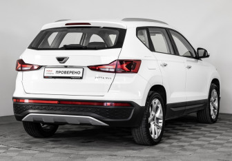 Подержанный автомобиль Jetta VS5 2022 года (6 фото)