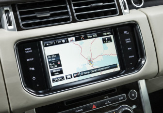 Подержанный автомобиль Land Rover Range Rover 2014 года (32 фото)