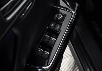 Подержанный автомобиль Mazda CX-9 2017 года (10 фото)