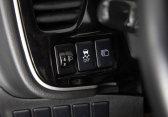 Подержанный автомобиль Mitsubishi Outlander 2013 года (18 фото)