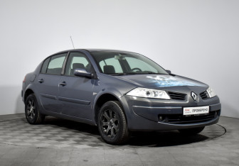 Подержанный автомобиль Renault Megane Sedan 2007 года (3 фото)