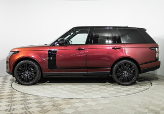 Подержанный автомобиль Land Rover Range Rover 2021 года (8 фото)
