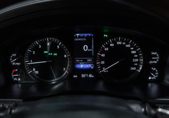 Подержанный автомобиль Lexus LX 2016 года (18 фото)