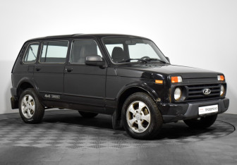 Подержанный автомобиль LADA (ВАЗ) 2131 (4x4) 2018 года (3 фото)