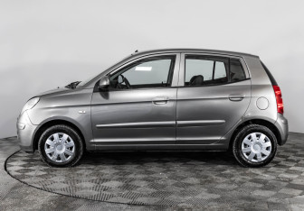 Подержанный автомобиль Kia Picanto 2007 года (8 фото)