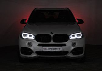 Подержанный автомобиль BMW X5 2017 года (32 фото)