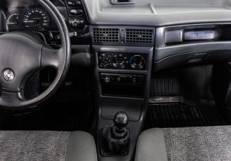 Подержанный автомобиль Daewoo Nexia Sedan 2005 года (12 фото)