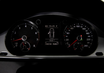 Подержанный автомобиль Volkswagen Passat CC 2010 года (10 фото)