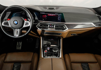 Подержанный автомобиль BMW X6 M 2020 года (12 фото)