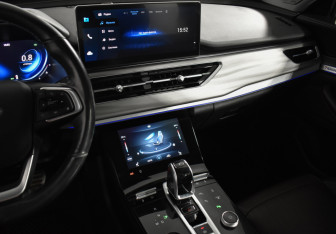 Подержанный автомобиль Chery Tiggo 8 Pro 2021 года (17 фото)