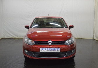 Подержанный автомобиль Volkswagen Polo Sedan 2013 года (2 фото)