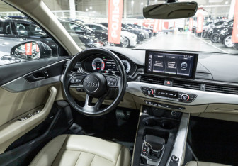 Подержанный автомобиль Audi A4 Sedan 2020 года (16 фото)