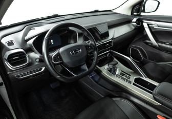 Подержанный автомобиль Geely Coolray 2023 года (11 фото)