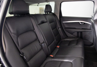 Подержанный автомобиль Volvo XC70 2014 года (12 фото)