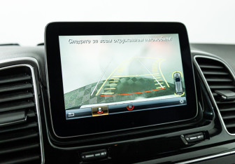 Подержанный автомобиль Mercedes-Benz GLE 2017 года (15 фото)