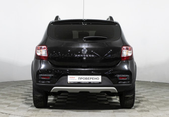 Подержанный автомобиль Renault Sandero 2020 года (6 фото)