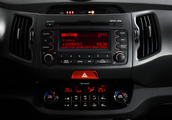 Подержанный автомобиль Kia Sportage 2010 года (15 фото)