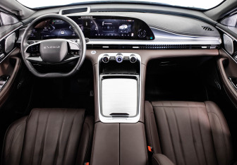 Подержанный автомобиль Exeed TXL 2024 года (11 фото)