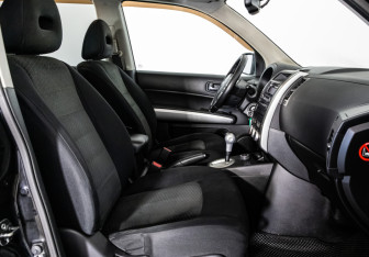 Подержанный автомобиль Nissan X-Trail 2012 года (15 фото)