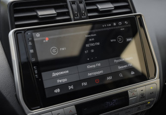 Подержанный автомобиль Toyota Land Cruiser Prado 2018 года (17 фото)