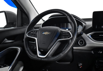 Подержанный автомобиль Chevrolet Captiva 2022 года (16 фото)